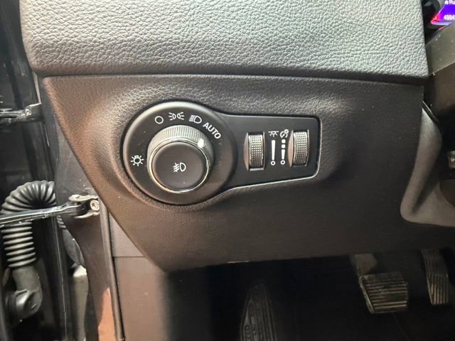 Used 2020 Jeep Compass Latitude image 21