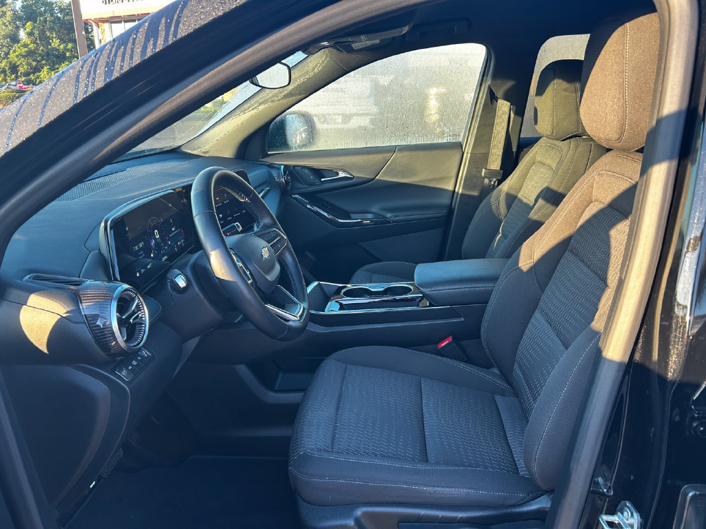 Used 2025 Chevrolet Equinox LT AWD/4WD image 24