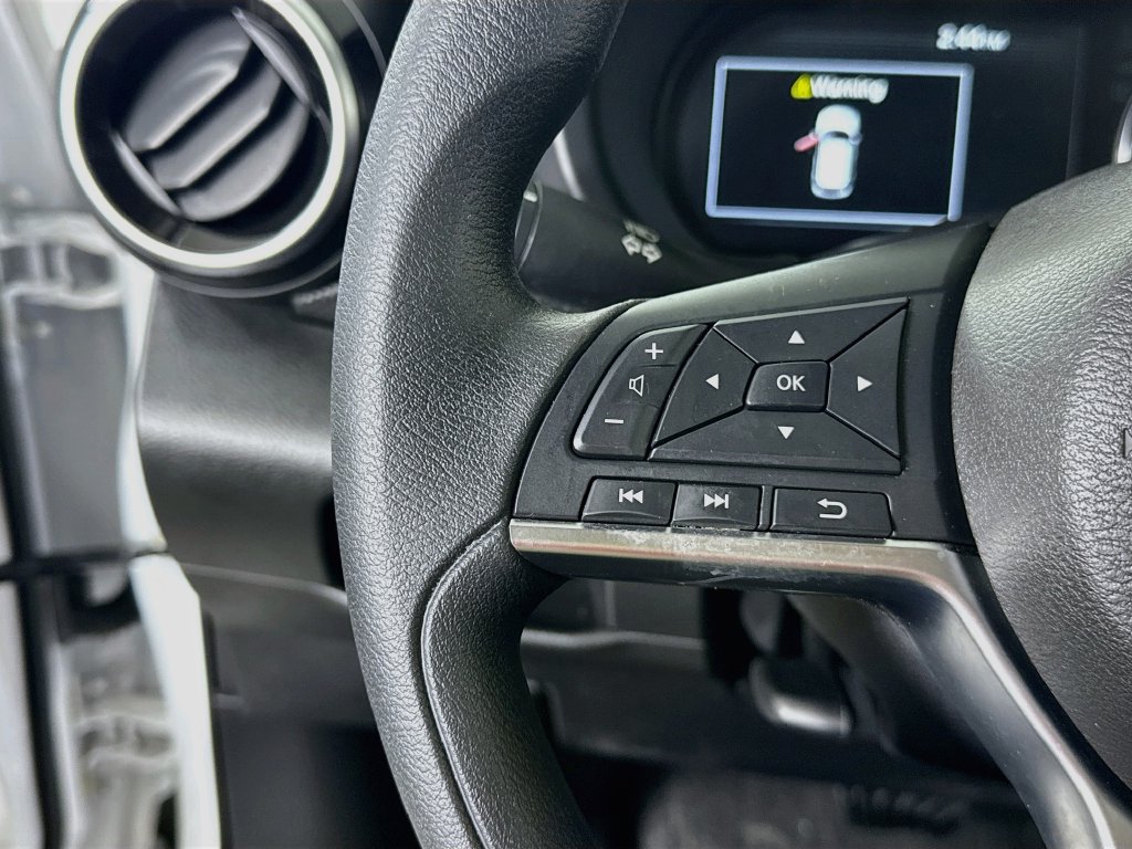 Used 2024 Nissan Kicks SV FWD image 19