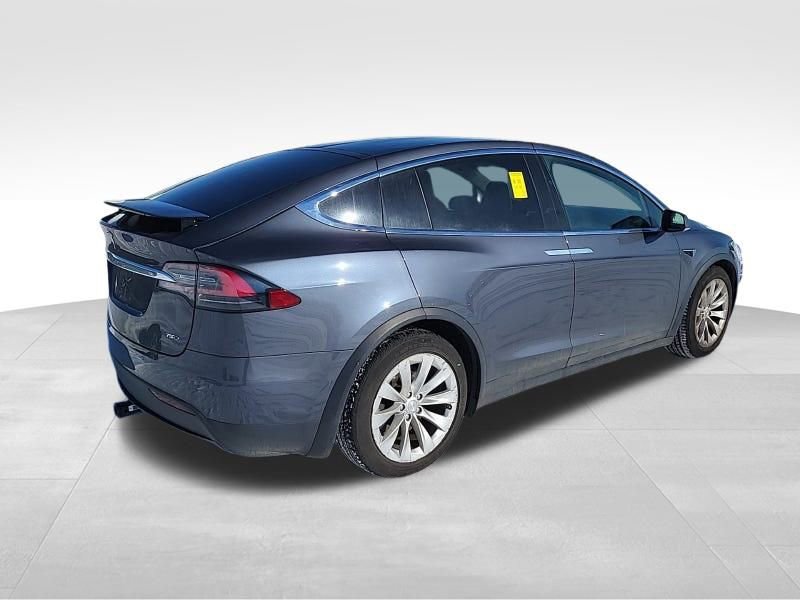 Used 2018 Tesla Model X 75D image 14