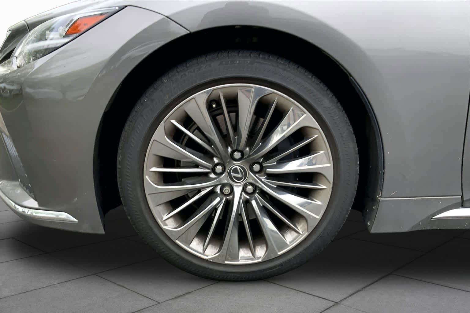 Used 2023 Lexus LS 500 AWD w/ Interior Upgrade Package image 11