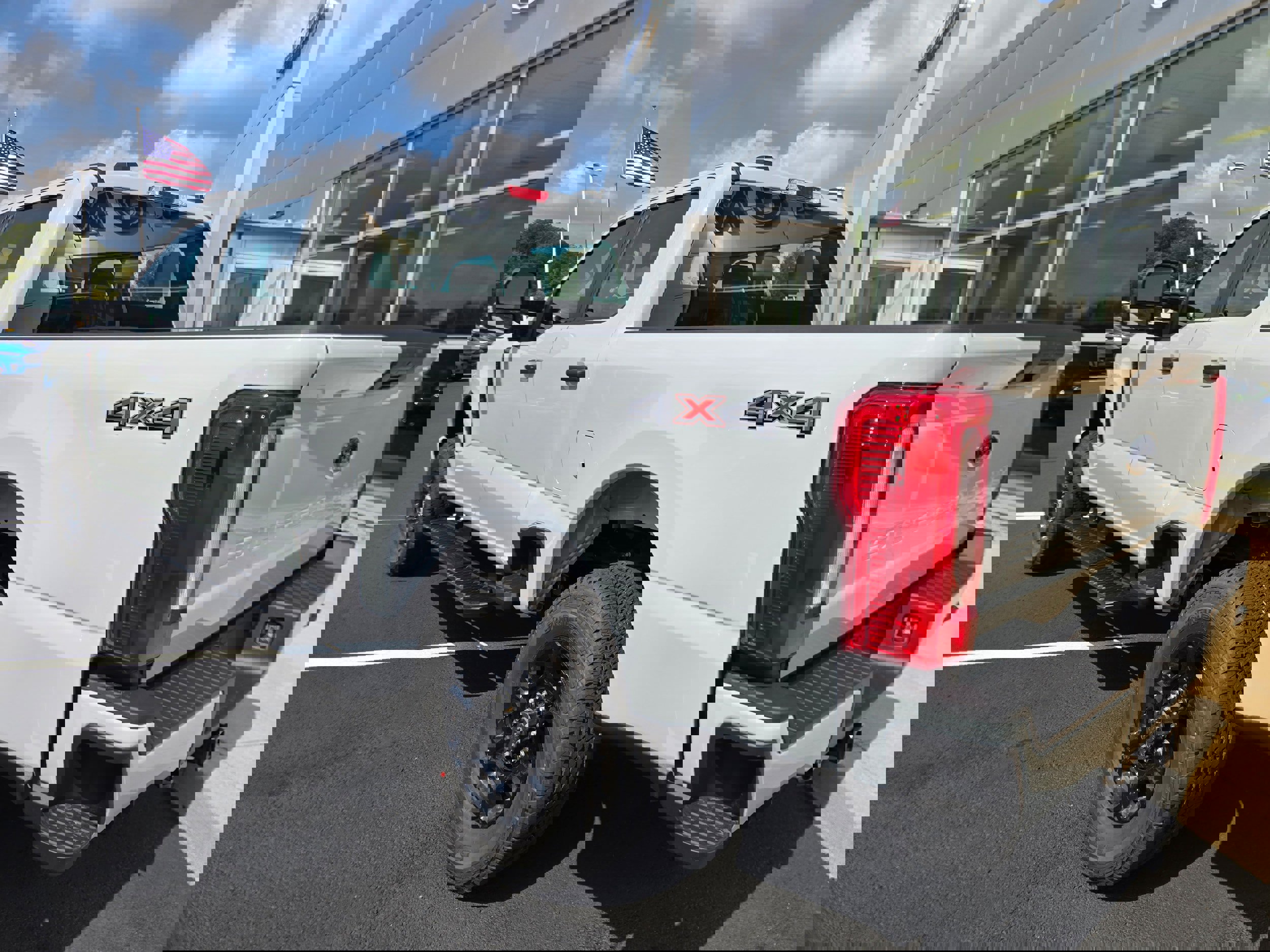 New 2026 Ford F250 4x4 Crew Cab Super Duty image 9