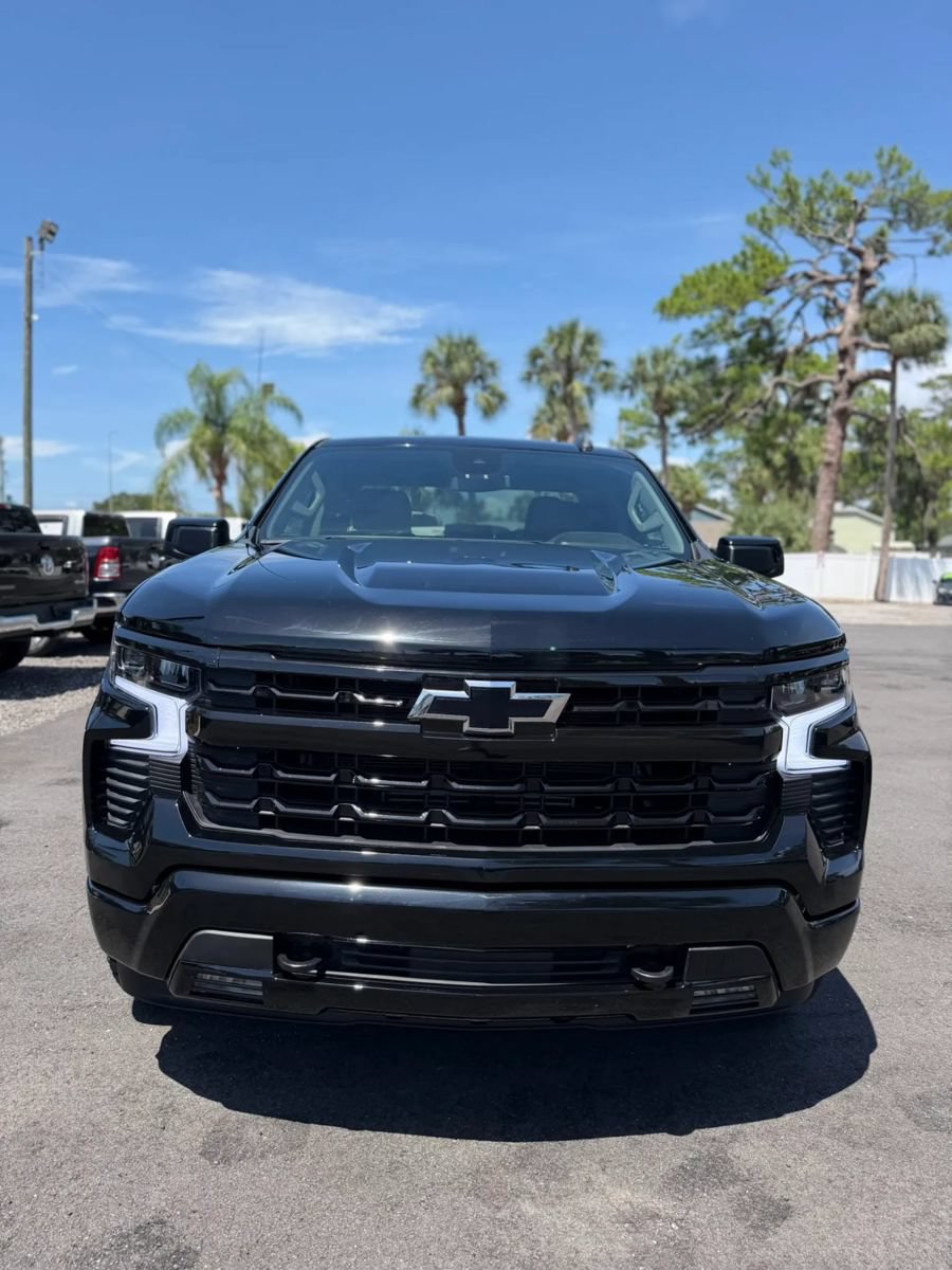 Used 2022 Chevrolet Silverado 1500 RST AWD/4WD image 2