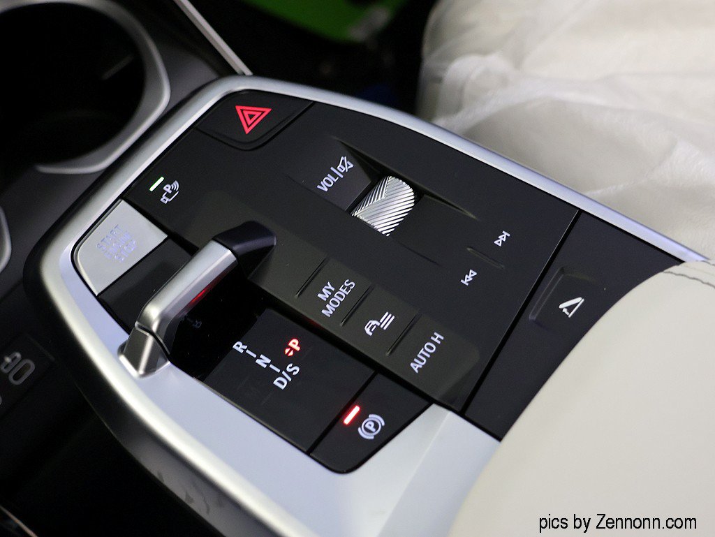 New 2027 BMW X1 xDrive28i AWD/4WD image 26