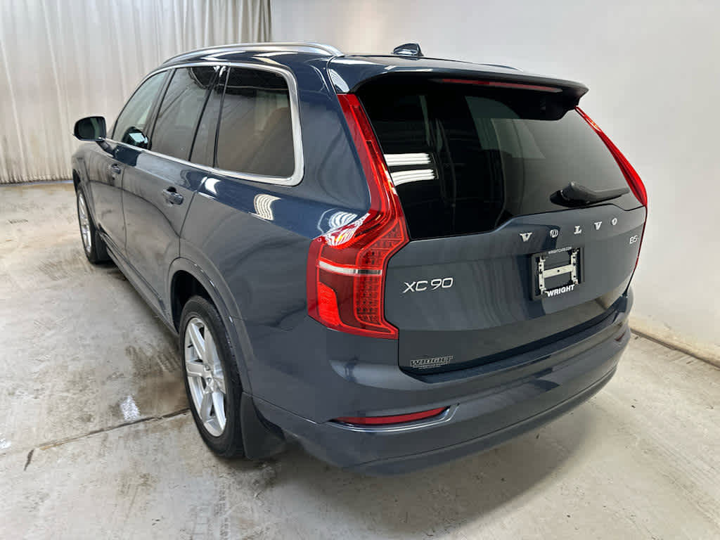 Used 2023 Volvo XC90 B5 Core w/ Protection Package image 2