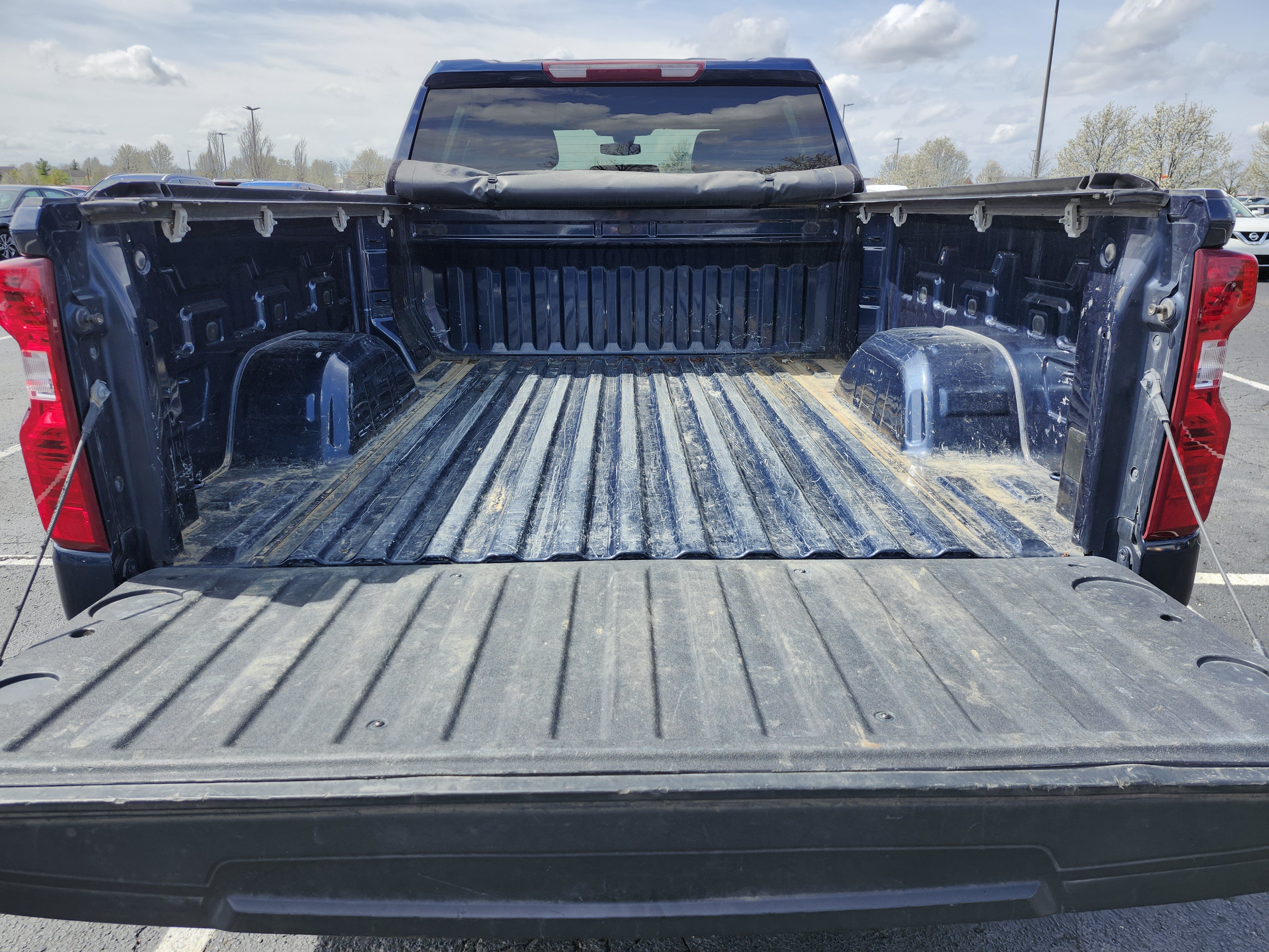 Used 2022 Chevrolet Silverado 1500 LT w/ Safety Package II AWD/4WD image 23