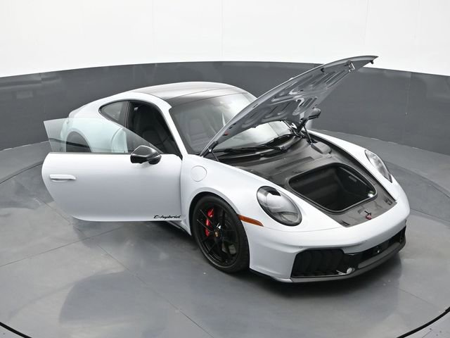 Certified 2026 Porsche 911 Carrera 4 GTS AWD/4WD image 28