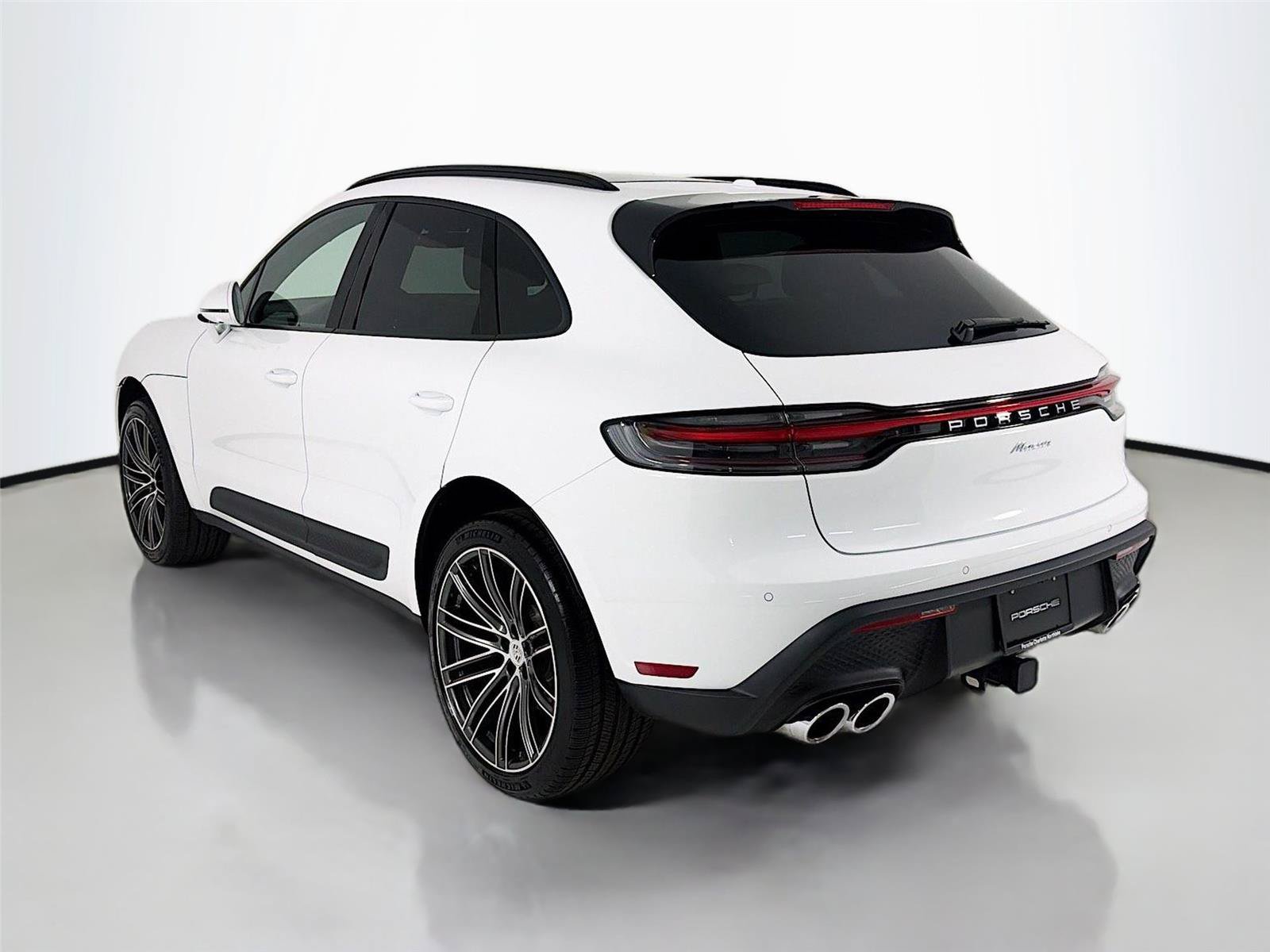 Certified 2026 Porsche Macan Turbo AWD/4WD image 3