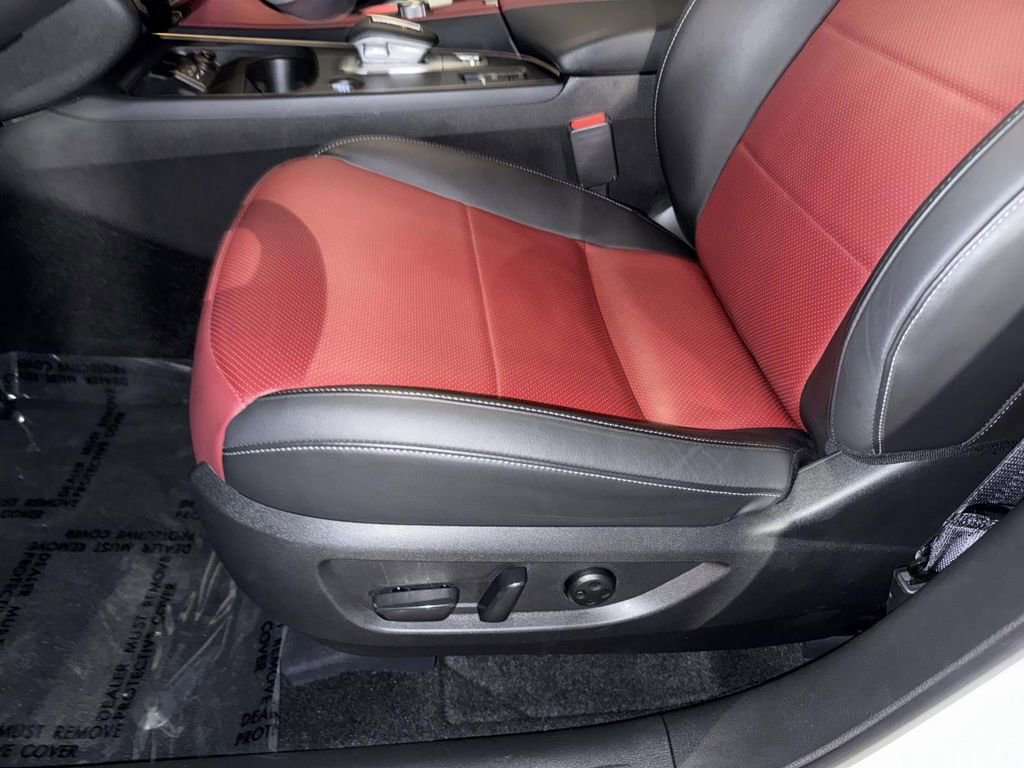 Used 2024 INFINITI QX50 Sport AWD/4WD image 3