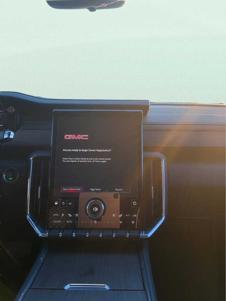 New 2026 GMC Acadia Denali w/ Super Cruise Package image 15