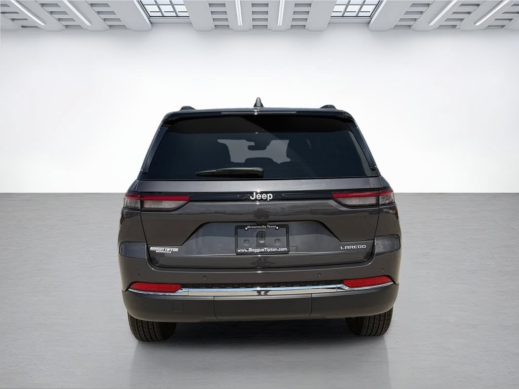 New 2026 Jeep Grand Cherokee Laredo RWD image 4