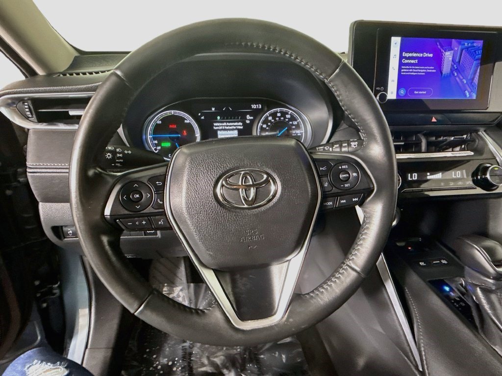 Used 2024 Toyota Venza LE AWD/4WD image 12