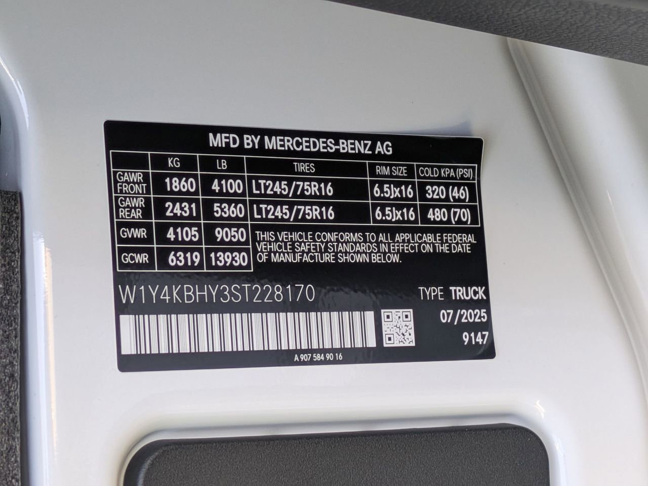 New 2025 Mercedes-Benz Sprinter 2500 image 11