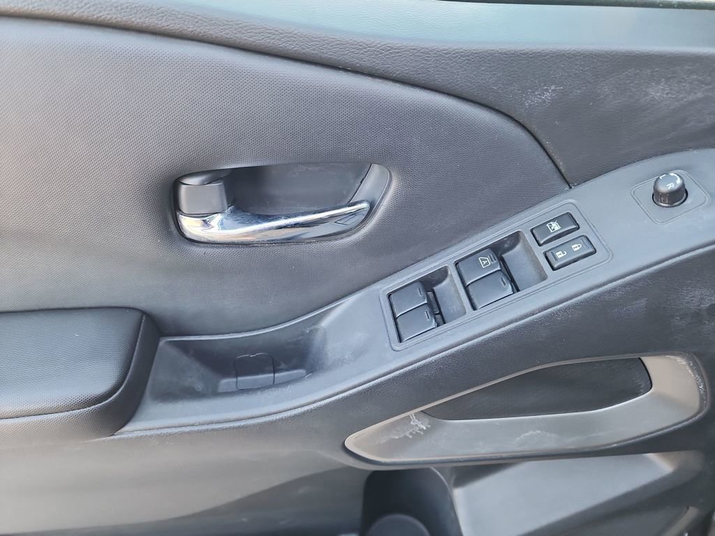 Used 2023 Nissan Frontier SV image 13