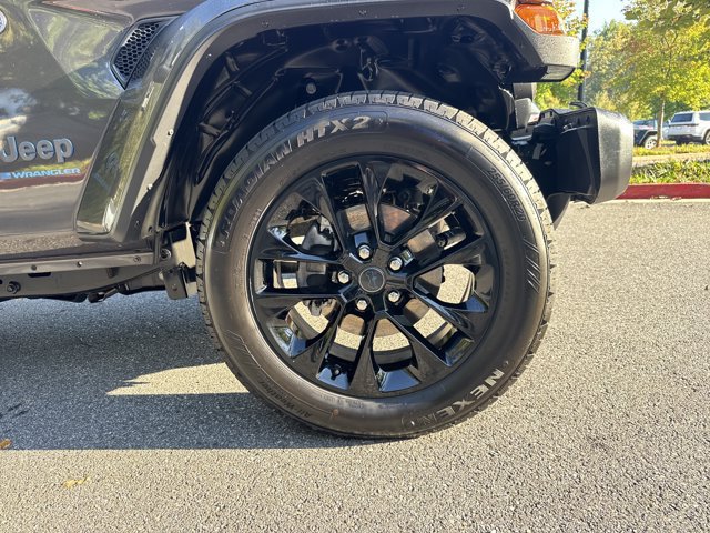 Certified 2025 Jeep Wrangler Unlimited Sahara w/ Safety Group AWD/4WD image 11
