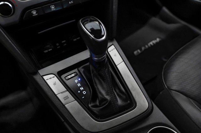 Used 2017 Hyundai Elantra Limited image 21