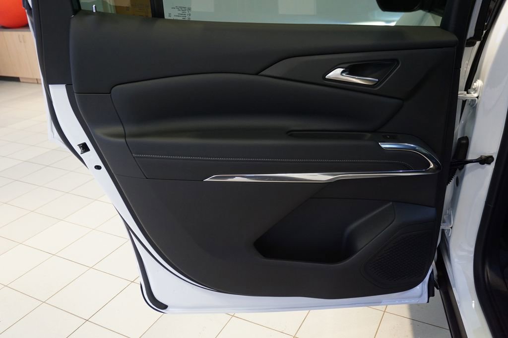 New 2026 Chevrolet Traverse LT w/ Driver Confidence Package image 24