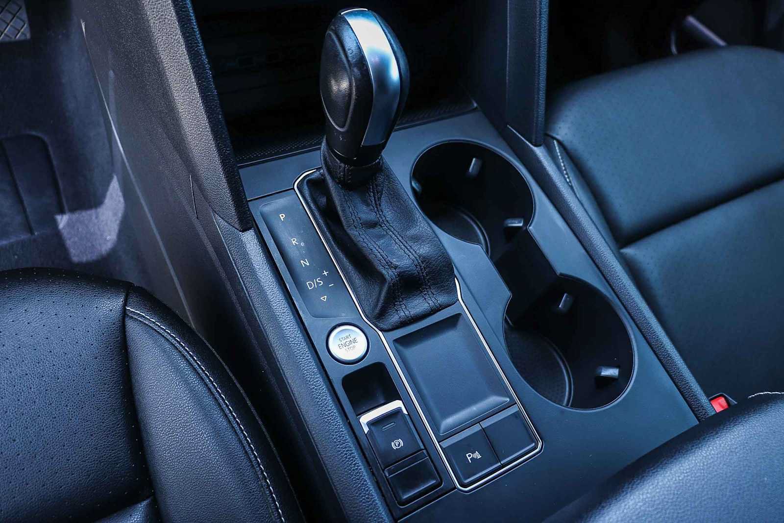 Certified 2020 Volkswagen Atlas Cross Sport SE FWD image 19