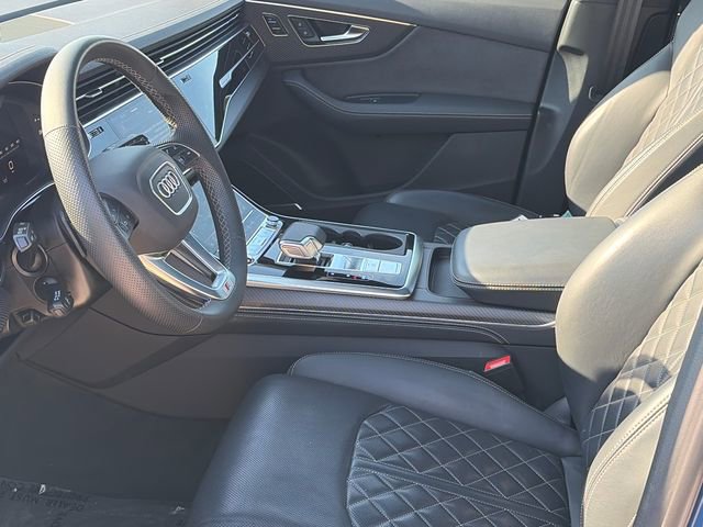 Used 2025 Audi SQ7 Prestige AWD/4WD image 17