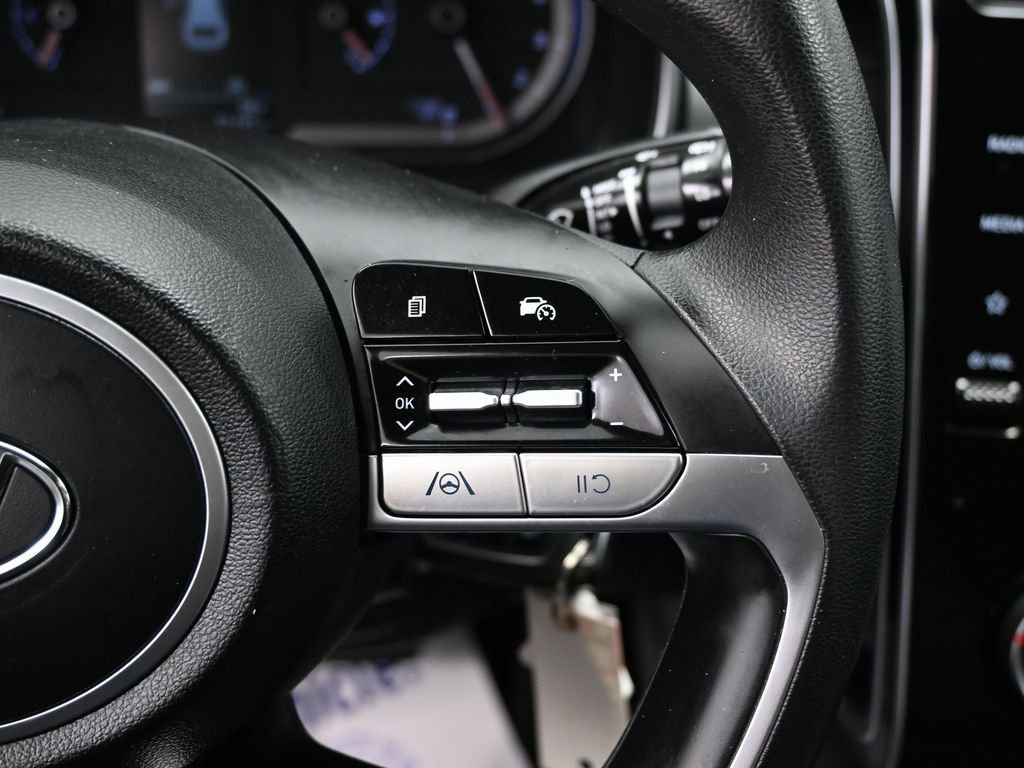 Used 2022 Hyundai Tucson SE image 19
