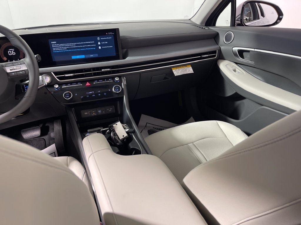 New 2026 Hyundai Sonata SEL FWD image 23