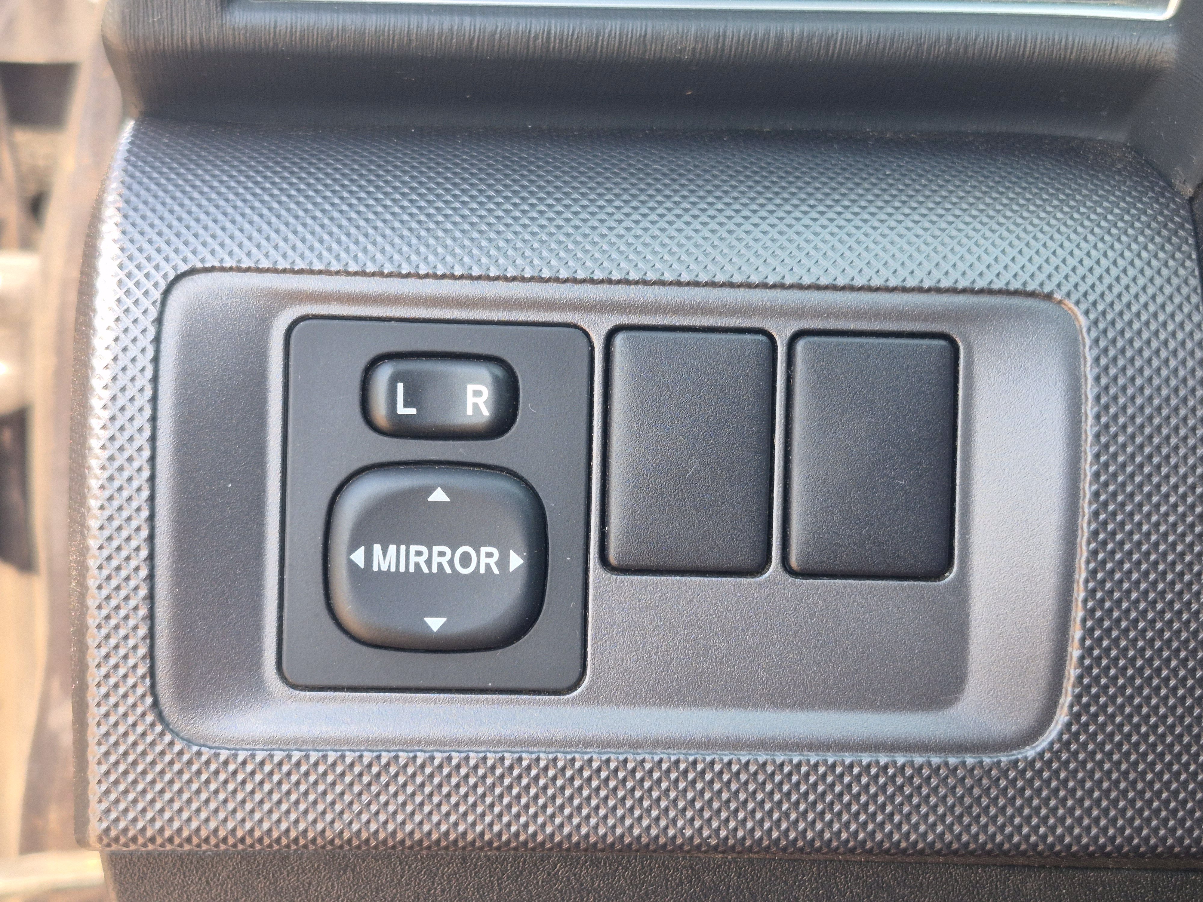 Used 2015 Scion tC FWD image 32
