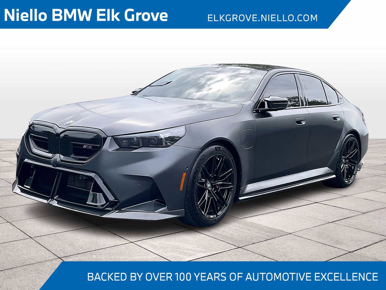 Used 2025 BMW M5 w/ Carbon Package video 1