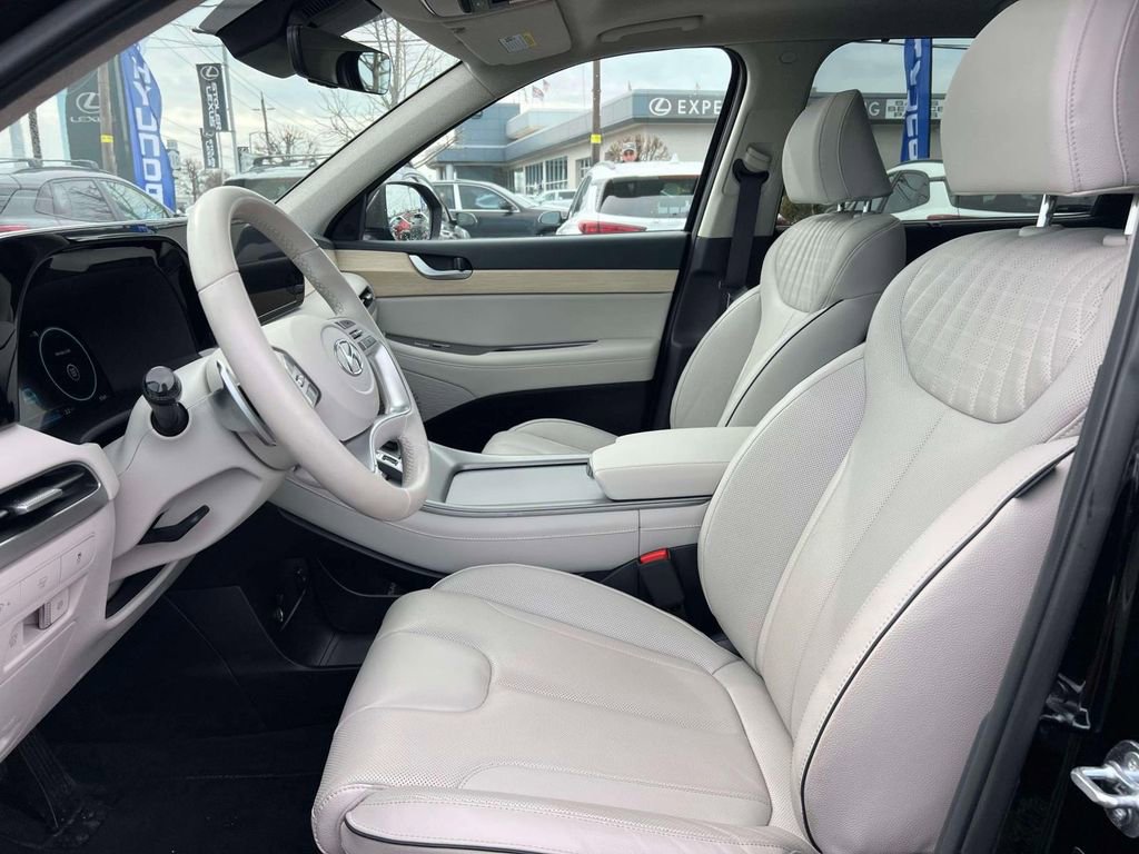 Used 2025 Hyundai Palisade Limited image 15