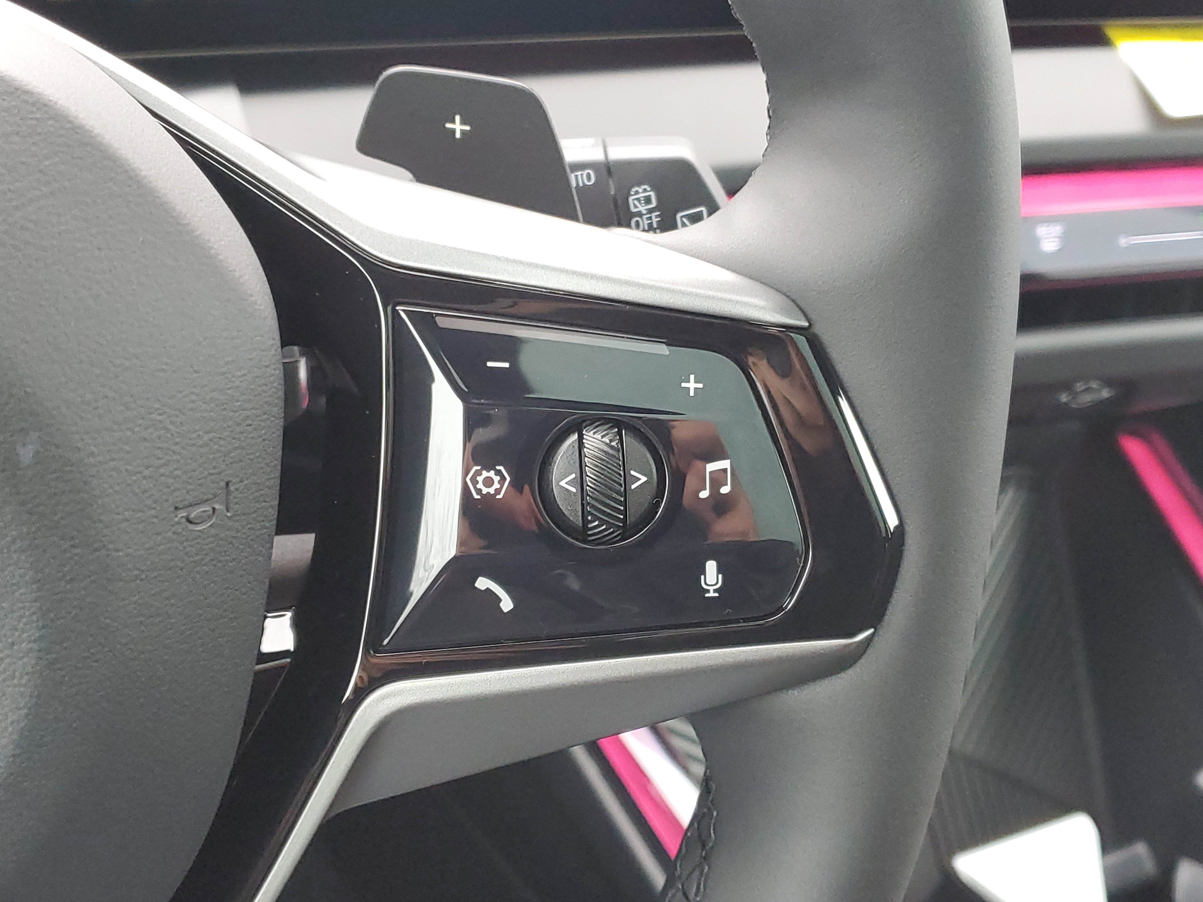 New 2026 BMW X3 xDrive30 w/ Premium Package image 13