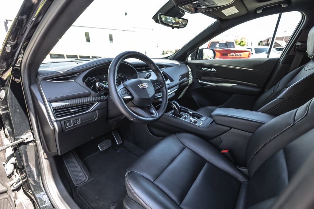 Used 2022 Cadillac XT4 Sport w/ Enhanced Visibility Package AWD/4WD image 16