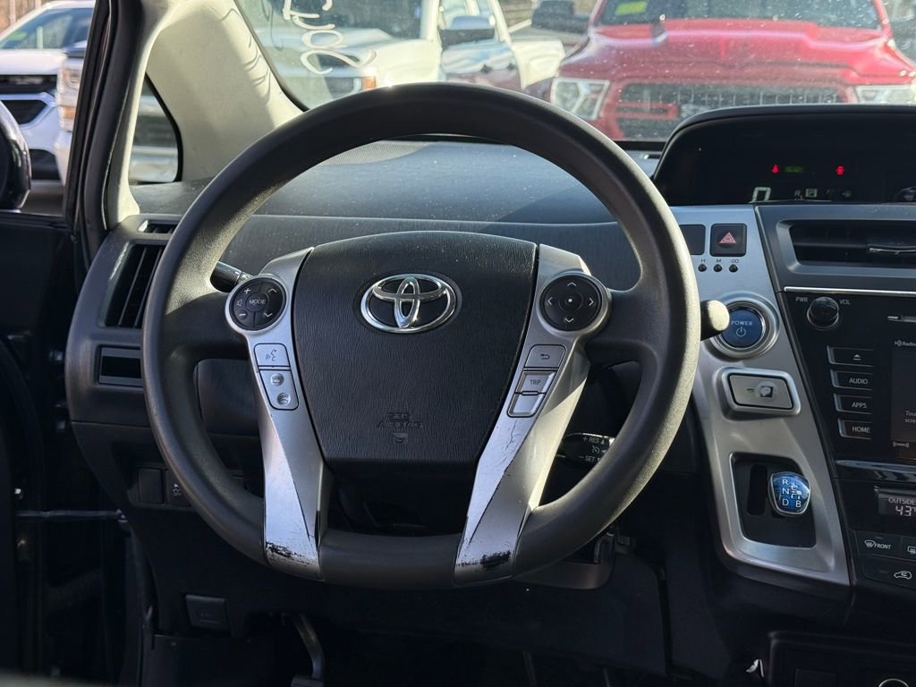 Used 2017 Toyota Prius V Three image 18