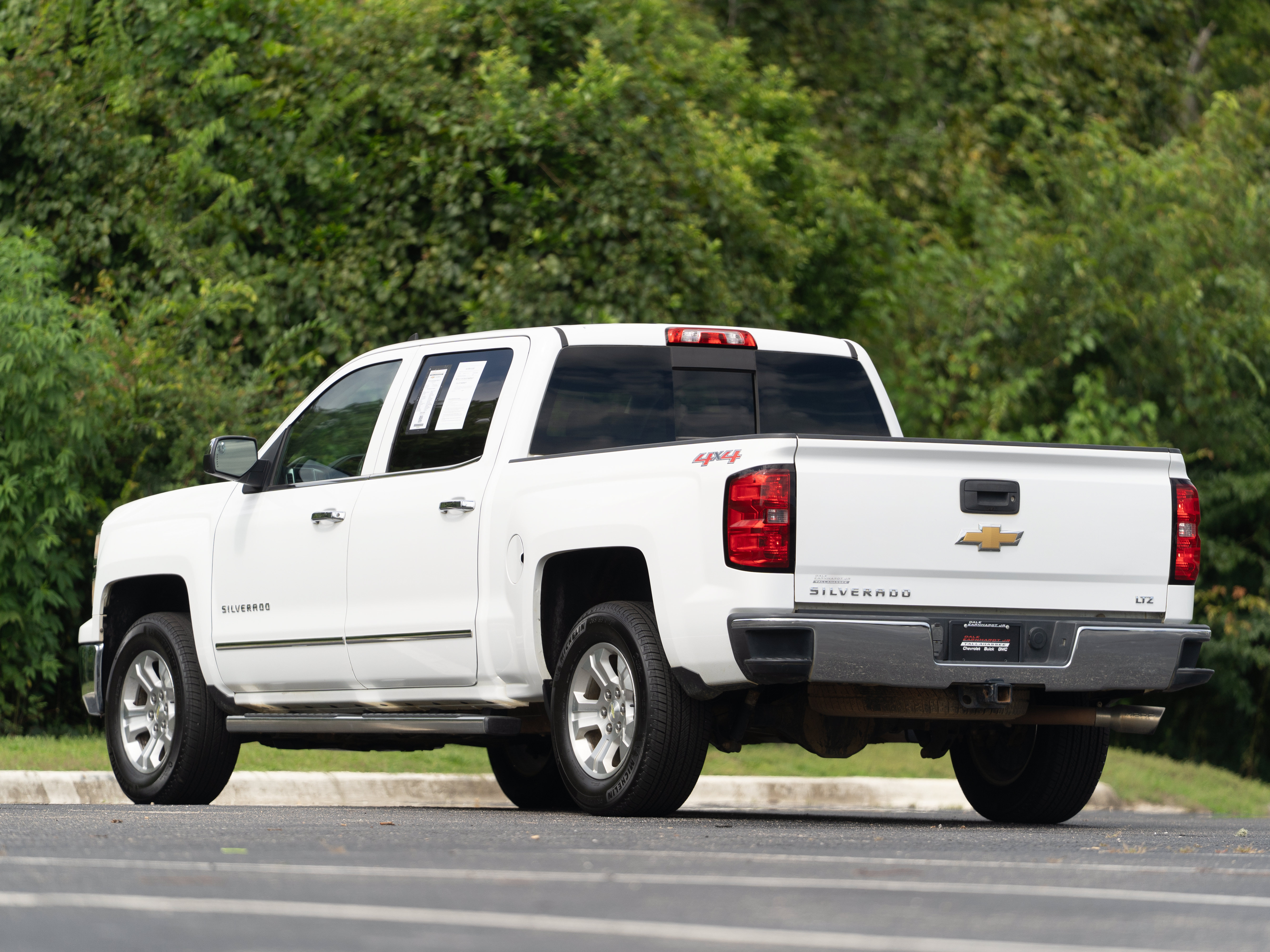 Used 2015 Chevrolet Silverado 1500 LTZ AWD/4WD image 3