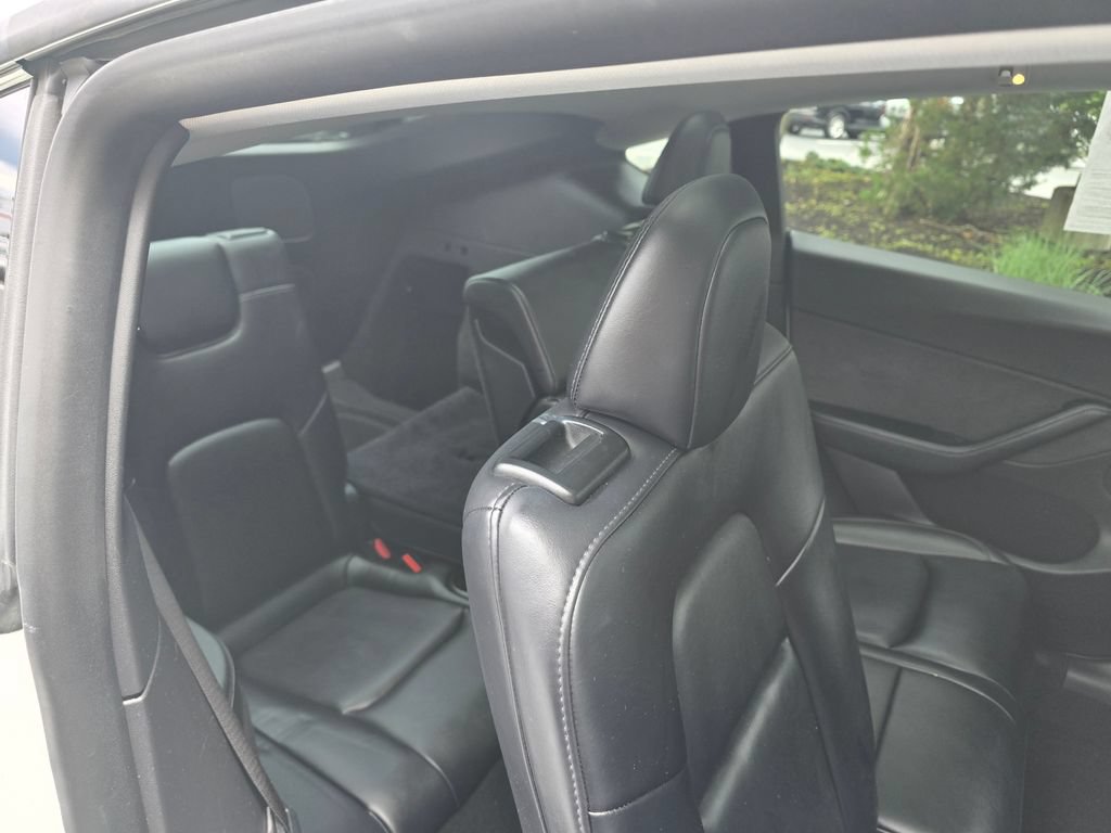 Used 2021 Tesla Model Y Long Range AWD/4WD image 14