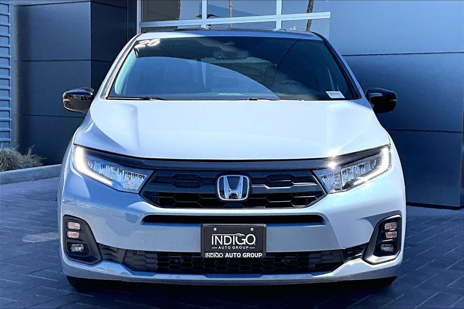 Used 2025 Honda Odyssey Sport-L image 2