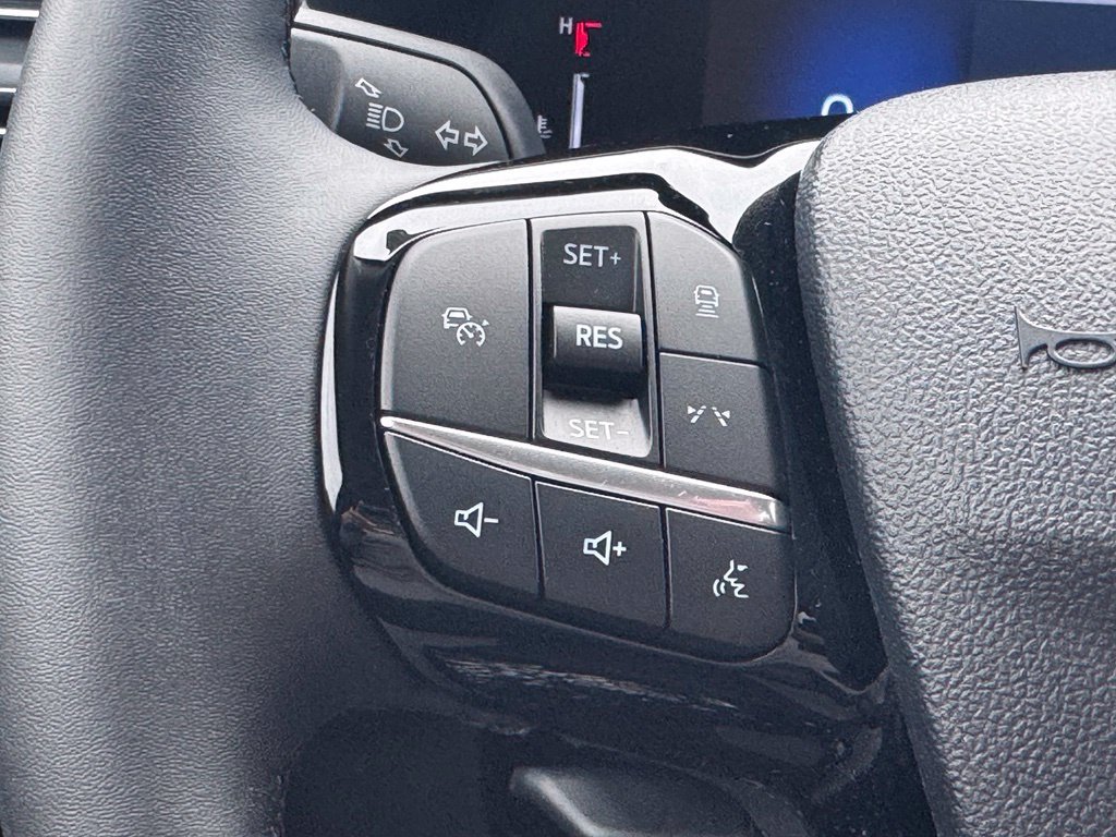 Used 2024 Ford Escape Active w/ Tech Pack #1 AWD/4WD image 9