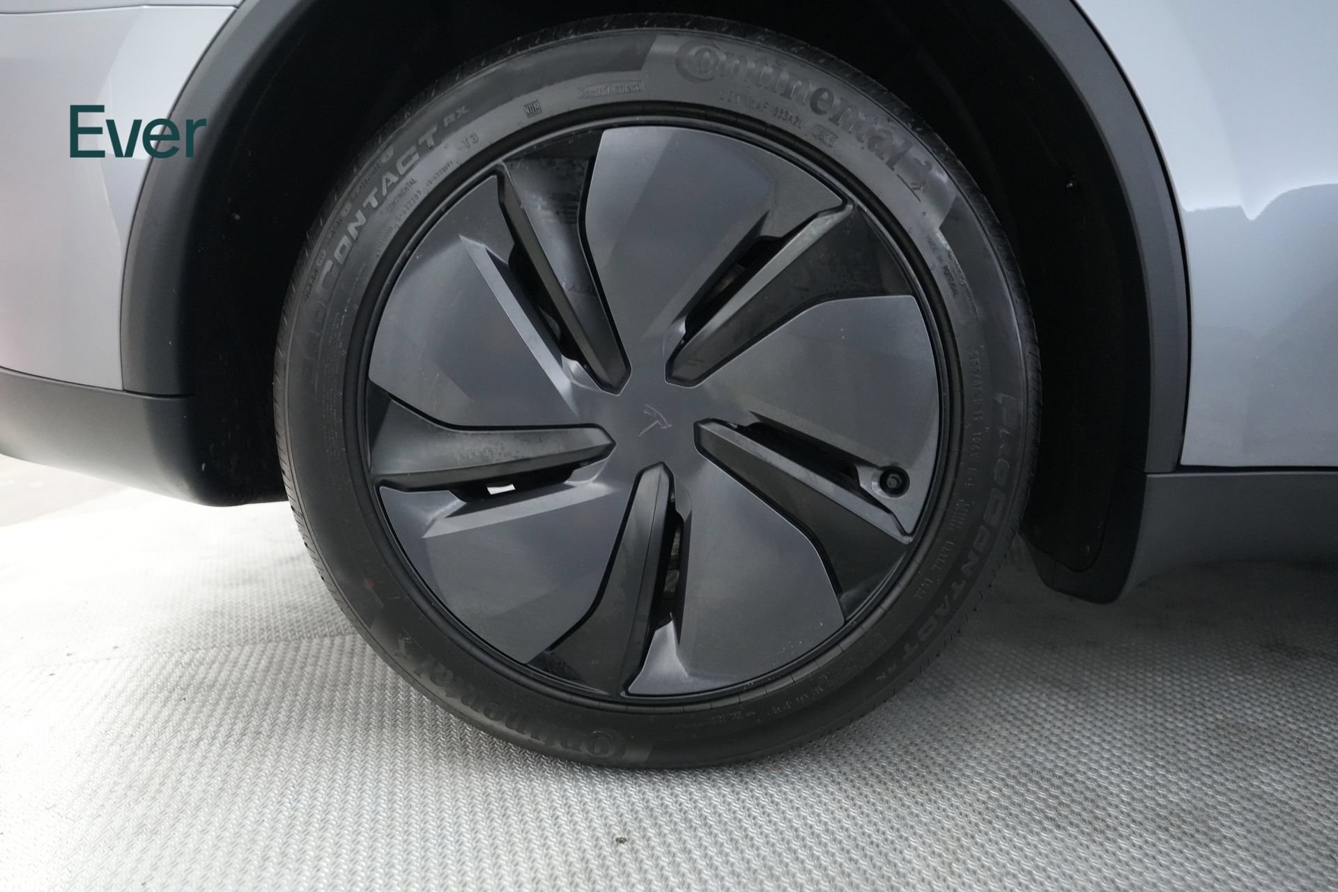 Used 2026 Tesla Model Y 2WD image 22