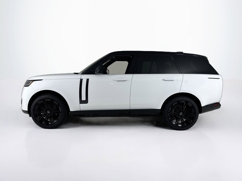 Used 2024 Land Rover Range Rover SE image 2