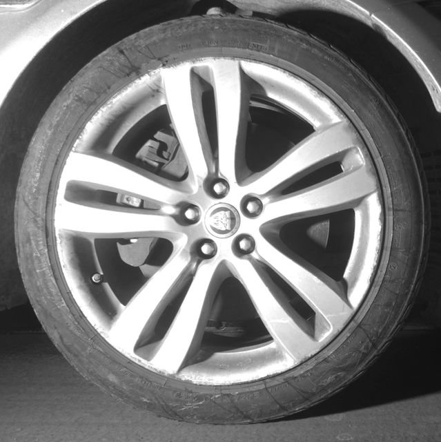 Used 2012 Jaguar XJ L image 39