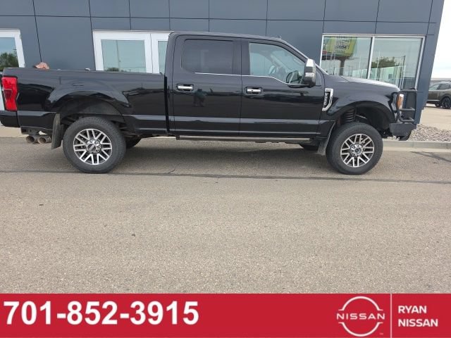 Used 2019 Ford F350 Platinum w/ Platinum Ultimate Package AWD/4WD image 2