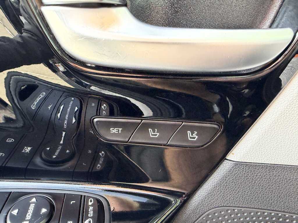 Used 2019 Kia Niro EX Premium w/ Sunroof Package FWD image 33