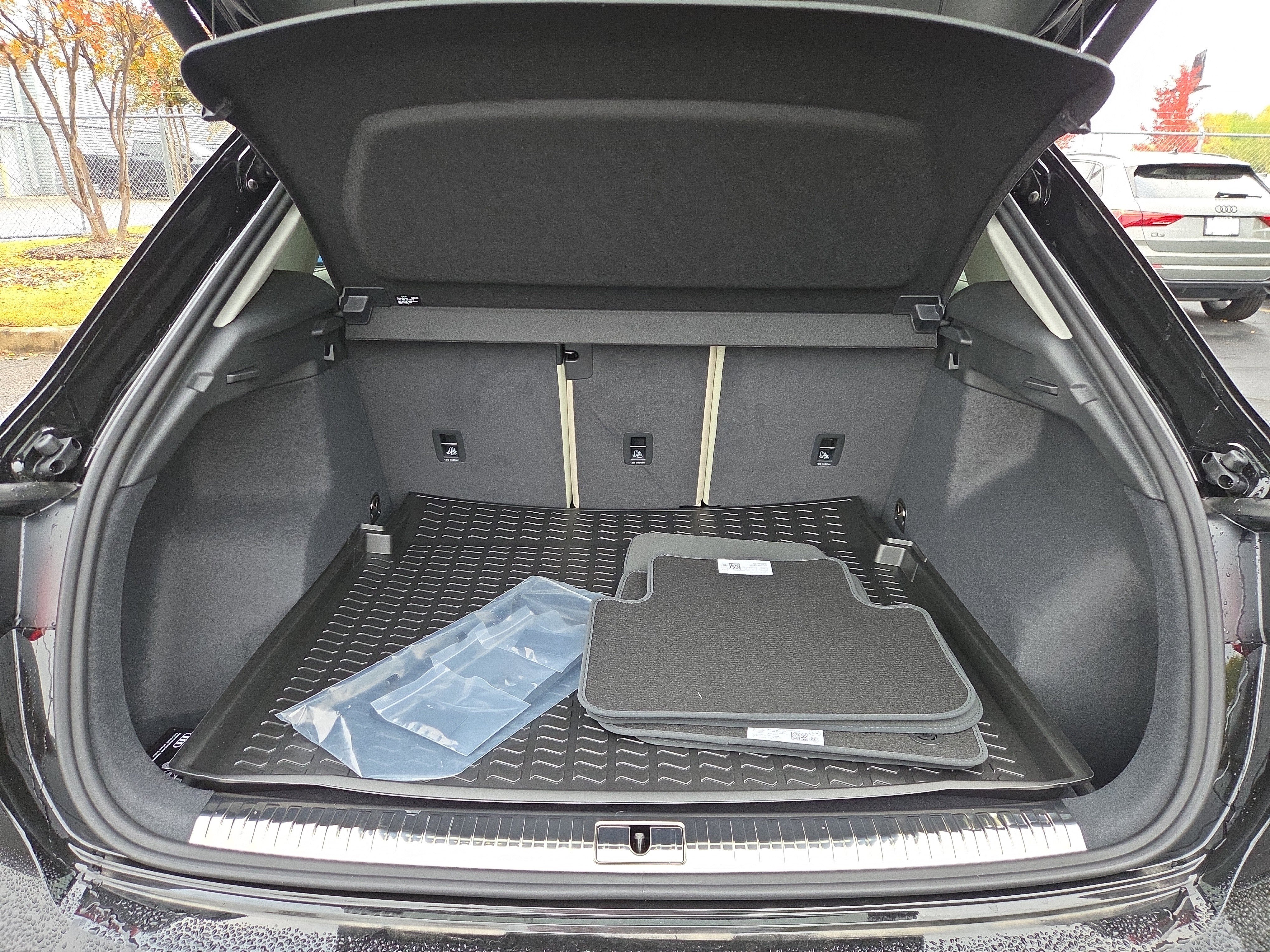 New 2025 Audi Q3 2.0T Premium image 19