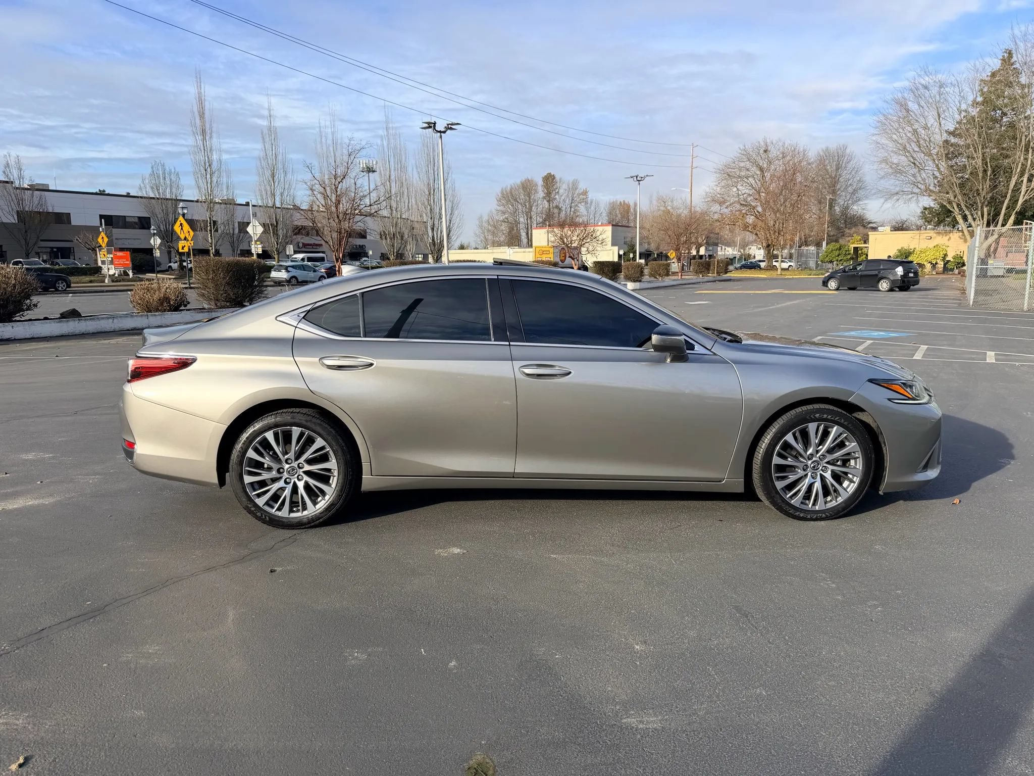 Used 2021 Lexus ES 250 w/ Premium Package AWD/4WD image 6