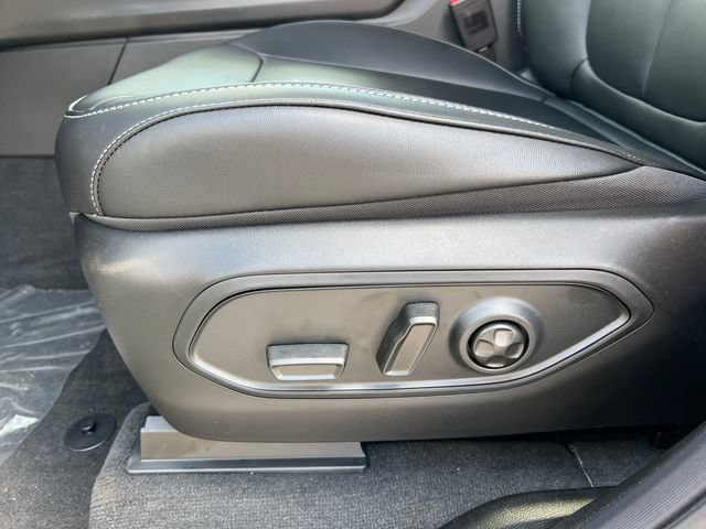 New 2026 Jeep Grand Cherokee L Limited w/ Limited Altitude Package AWD/4WD image 11
