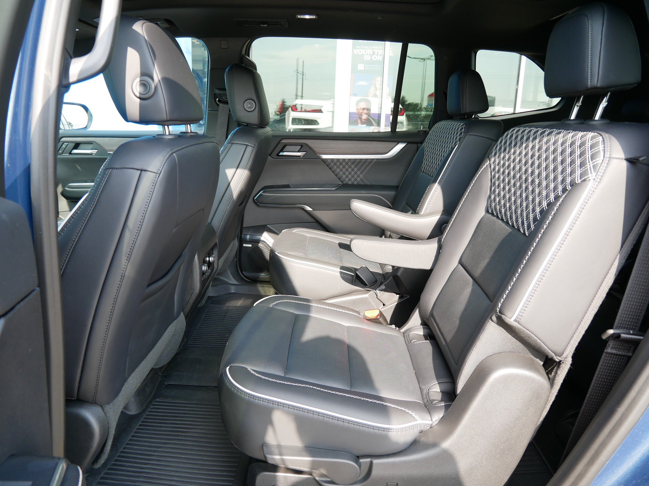 Certified 2026 GMC Acadia Denali w/ Super Cruise Package AWD/4WD image 9