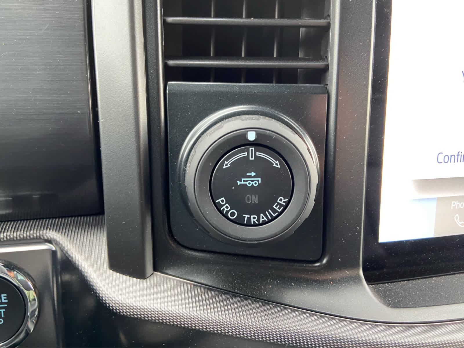 Used 2026 Ford F150 Lariat RWD image 24