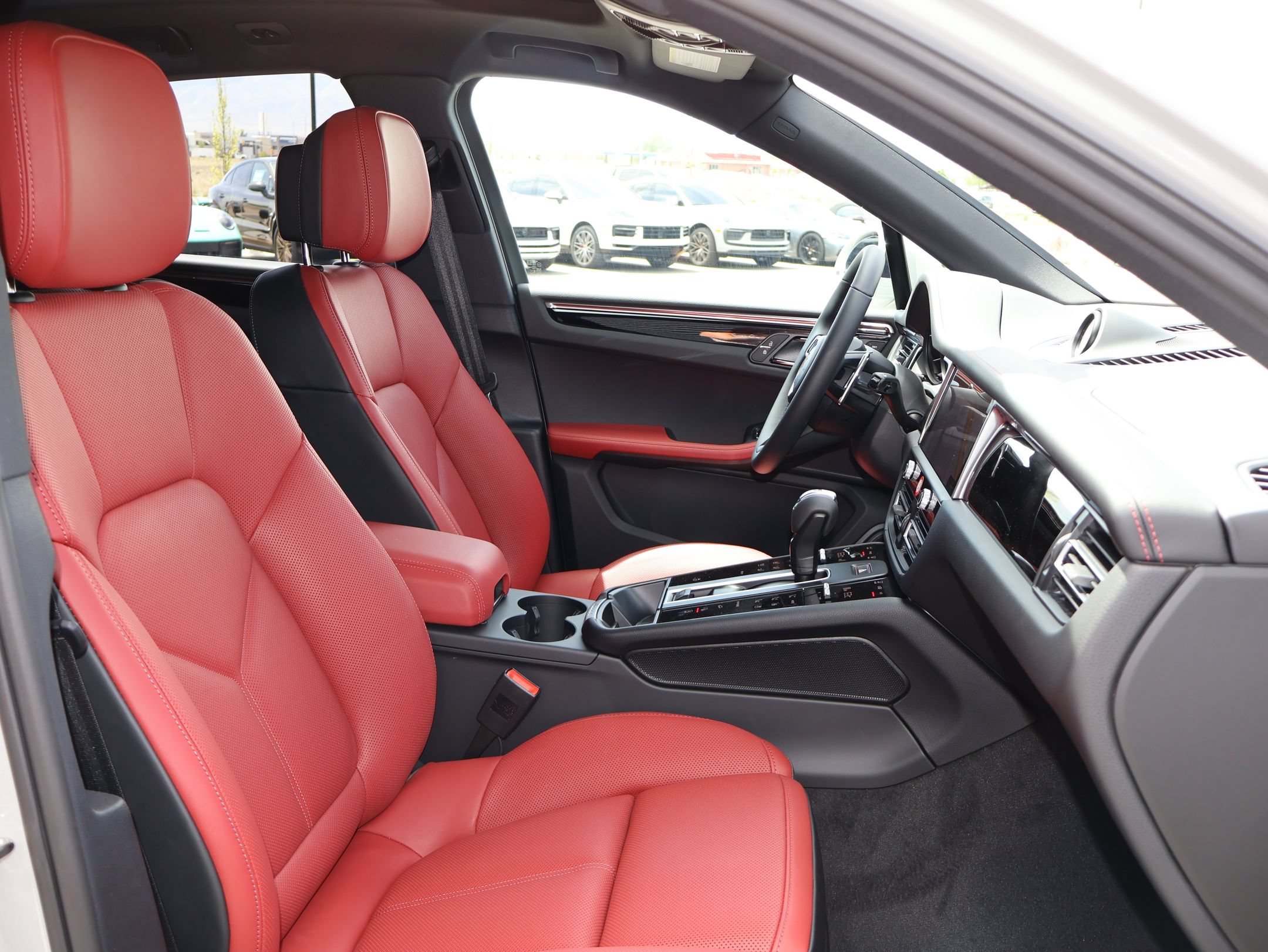 New 2026 Porsche Macan AWD/4WD image 26