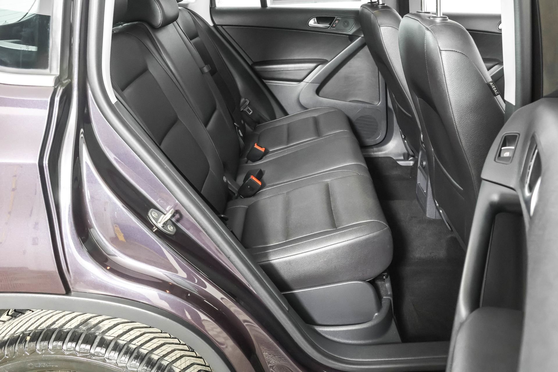 Used 2016 Volkswagen Tiguan SE image 42