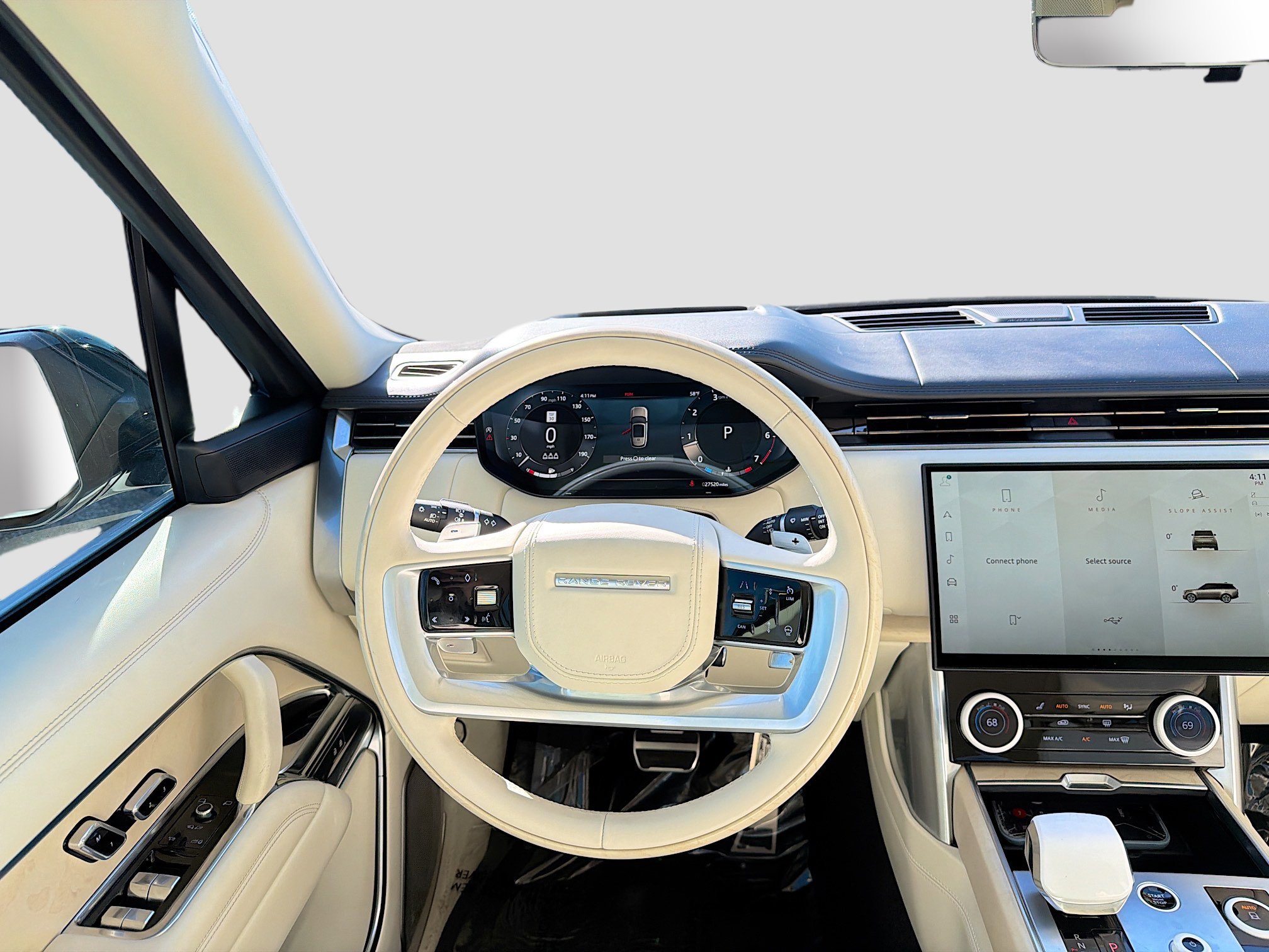 Used 2023 Land Rover Range Rover SV image 18