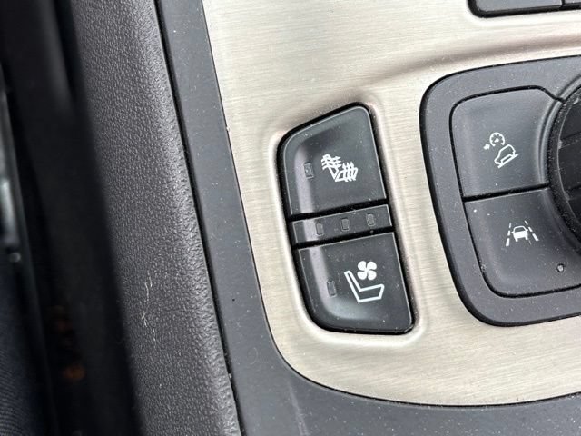 Used 2019 GMC Terrain Denali w/ Advanced Safety Package AWD/4WD image 18