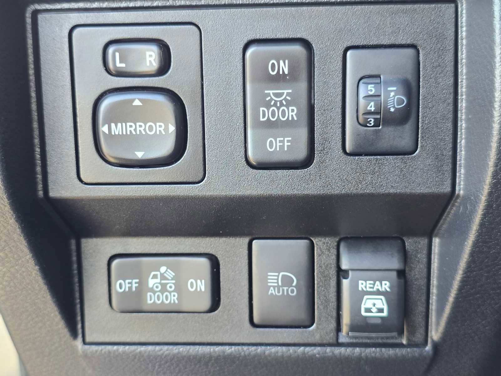 Used 2019 Toyota Tundra SR5 w/ TRD Off Road Package image 35